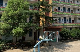 益阳培楠高考复读补习学校
