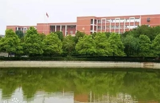 邵阳县石齐学校复读部